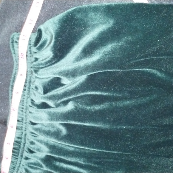 SJB Sport Woman's Pants Color: Forest Green Size Small Petite 100% Polyester - Picture 6 of 13